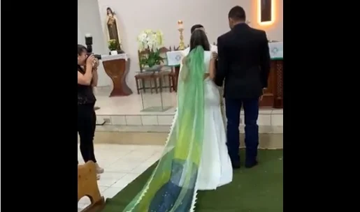 Noiva se casa com véu da bandeira do Brasil