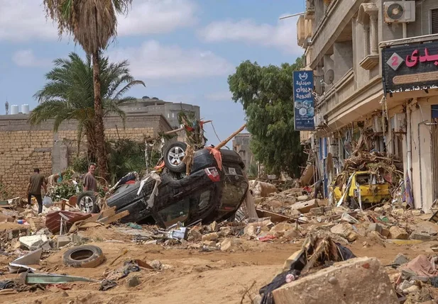 Número de mortos passa de 5 mil após tempestade na Líbia