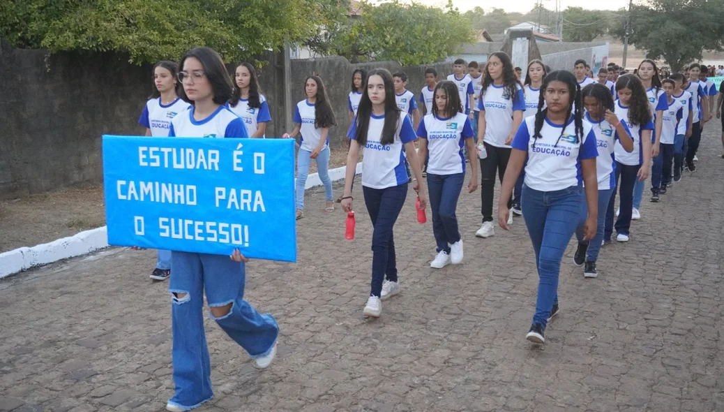 O desfile foi até a sede do poder executivo municipal