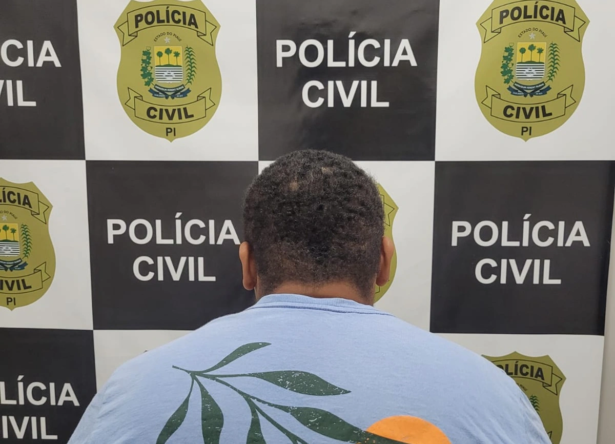 O homem de iniciais F.A.S. foi preso por importunação sexual