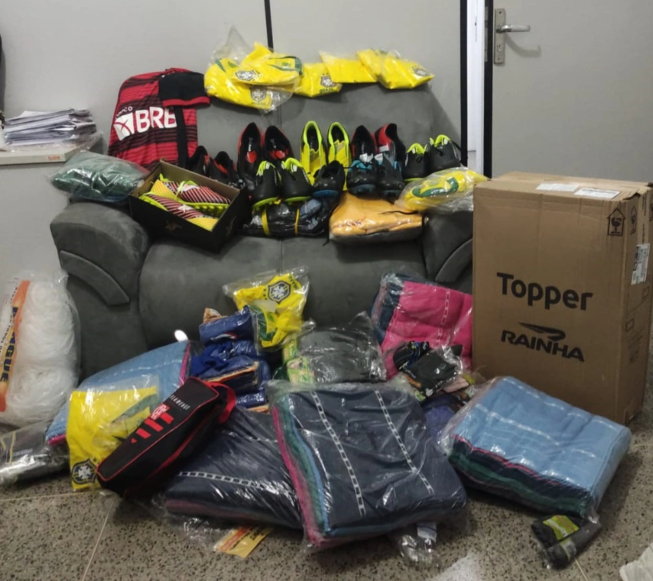 Polícia Civil também prendeu duas pessoas em flagrante suspeitas de furto a uma loja de material esportivo, localizada no centro de Teresina