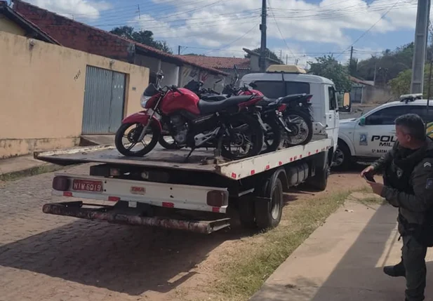 Polícia Militar recuperou quatro motocicletas roubadas nesta segunda-feira (11), na zona leste de Teresina