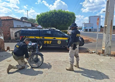 Policiais apreenderam motocicleta durante ação rotineira na BR 020