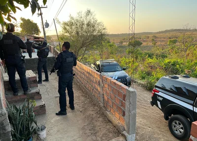 Policiais do DRACO em ação na Operação Cerco Fechado