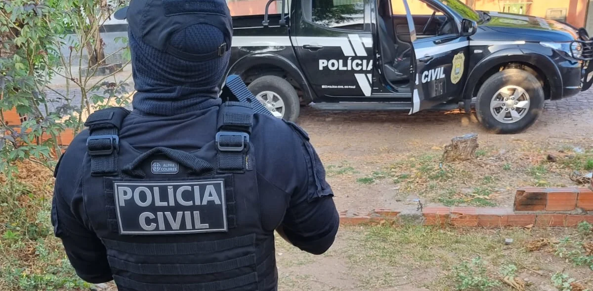 Policial na Operação Cerco Fechado