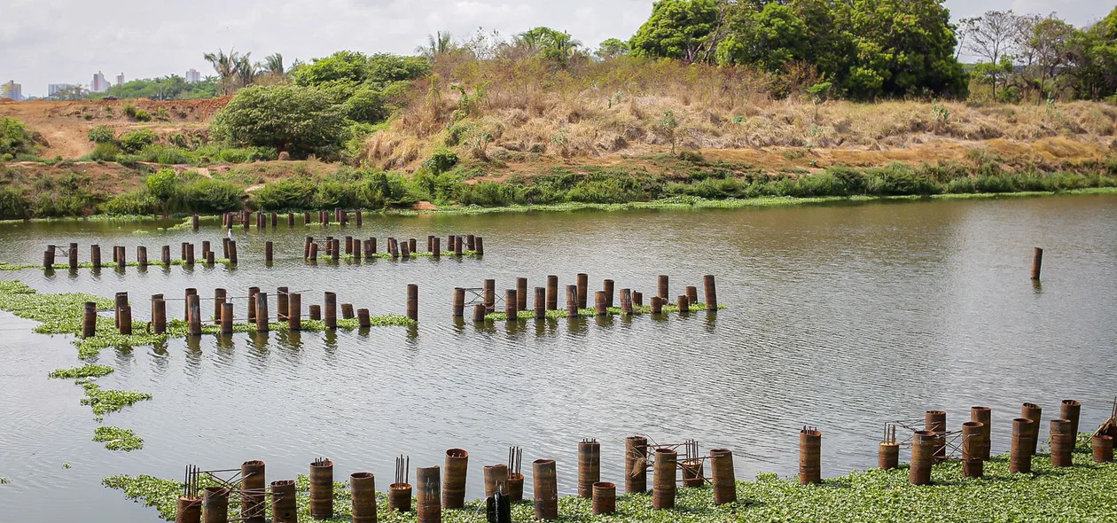 Ponte da UFPI abandonada