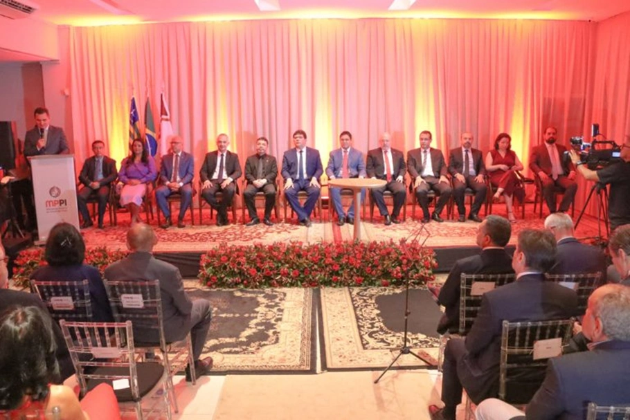 Posse de Cleandro Moura