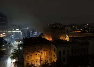 Prédio da Universidade Federal do Rio Grande do Sul é atingido por incêndio