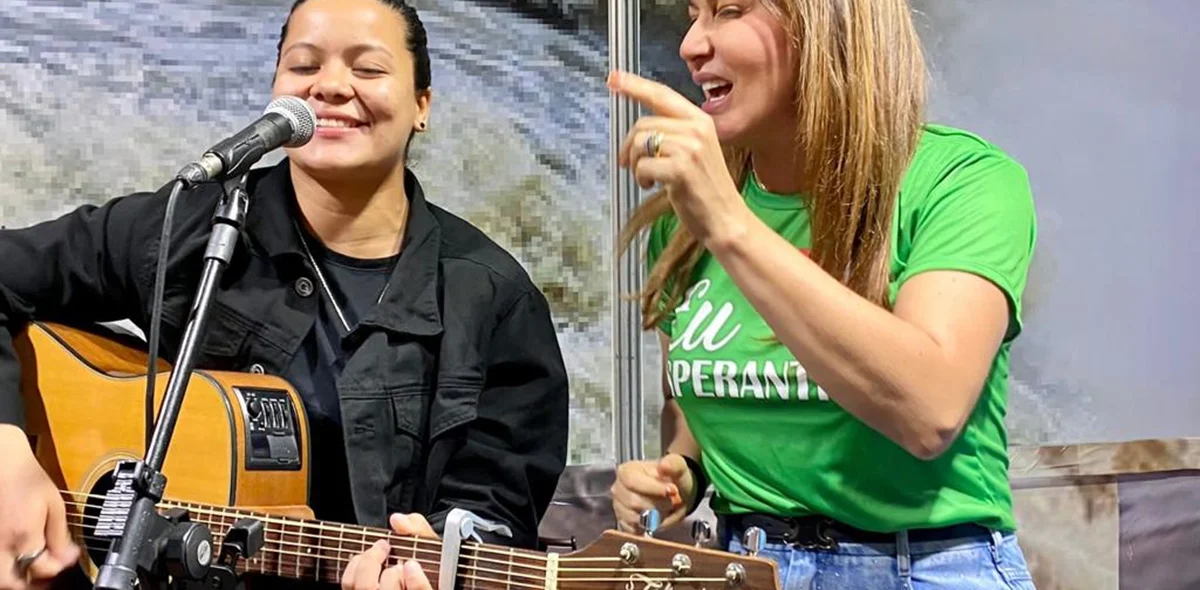 Prefeita Ivanária durante a Feira dos Municípios