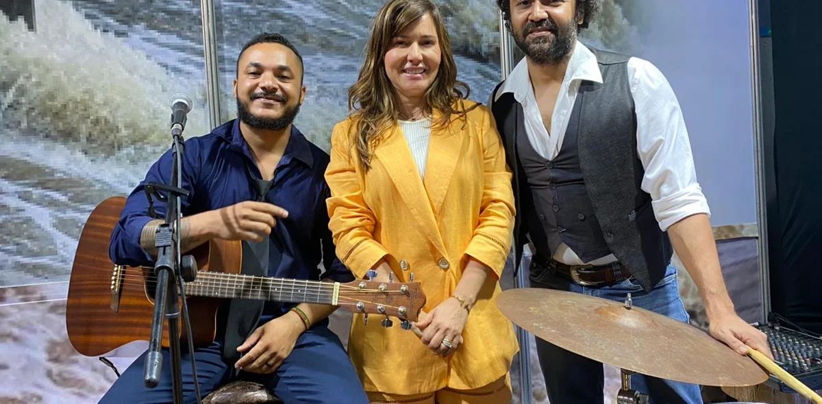 Prefeita Ivanária esteve presente