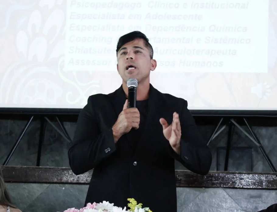 Prefeito Mário Esteves
