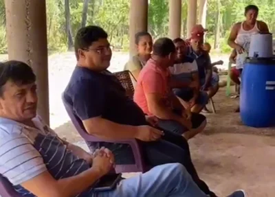 Prefeito Maxwell da Mariínha e Dr. Miguel Ibipiaina durante visita comunidade rural