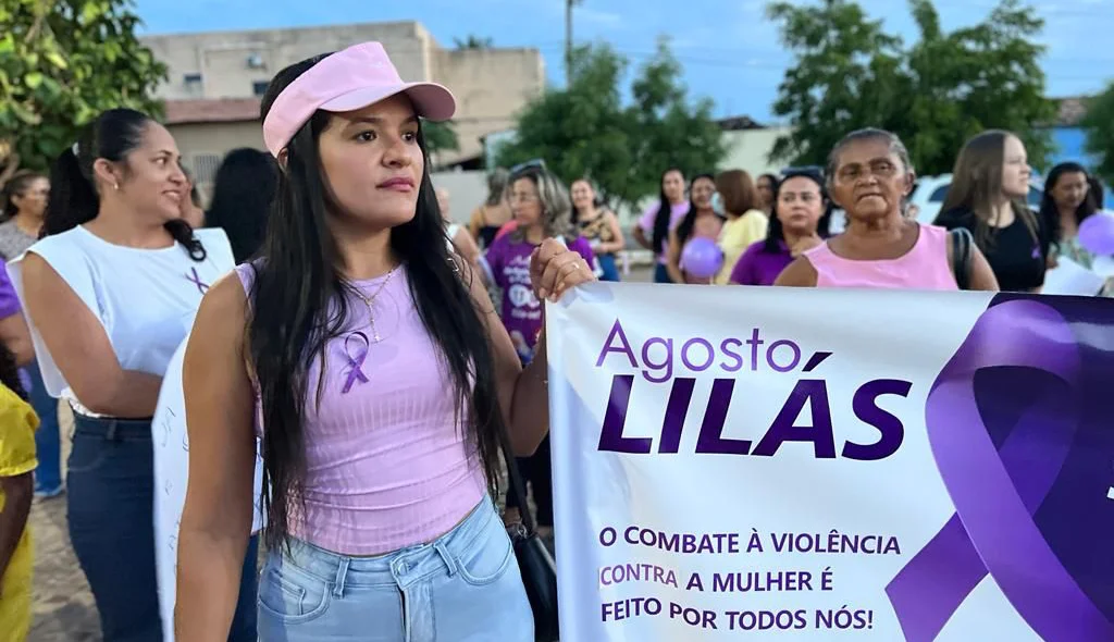 Prefeitura de Curimatá realiza caminhada em alusão ao Agosto Lilás
