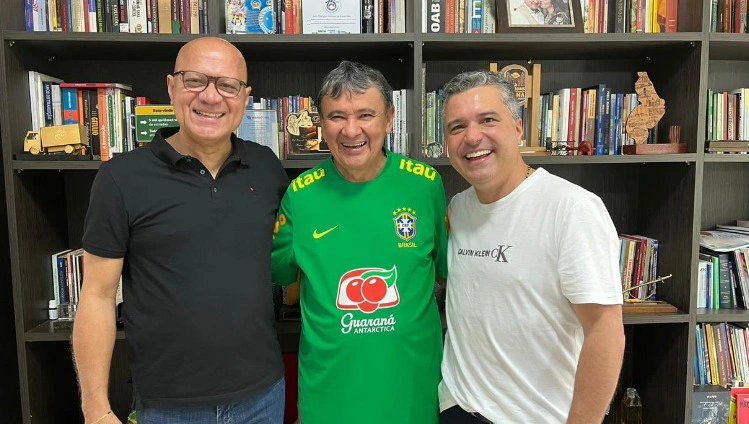 Presidente da Alepi, Franzé Silva, ao lado do ministro Wellington Dias e do deputado Dr. Vinicius.