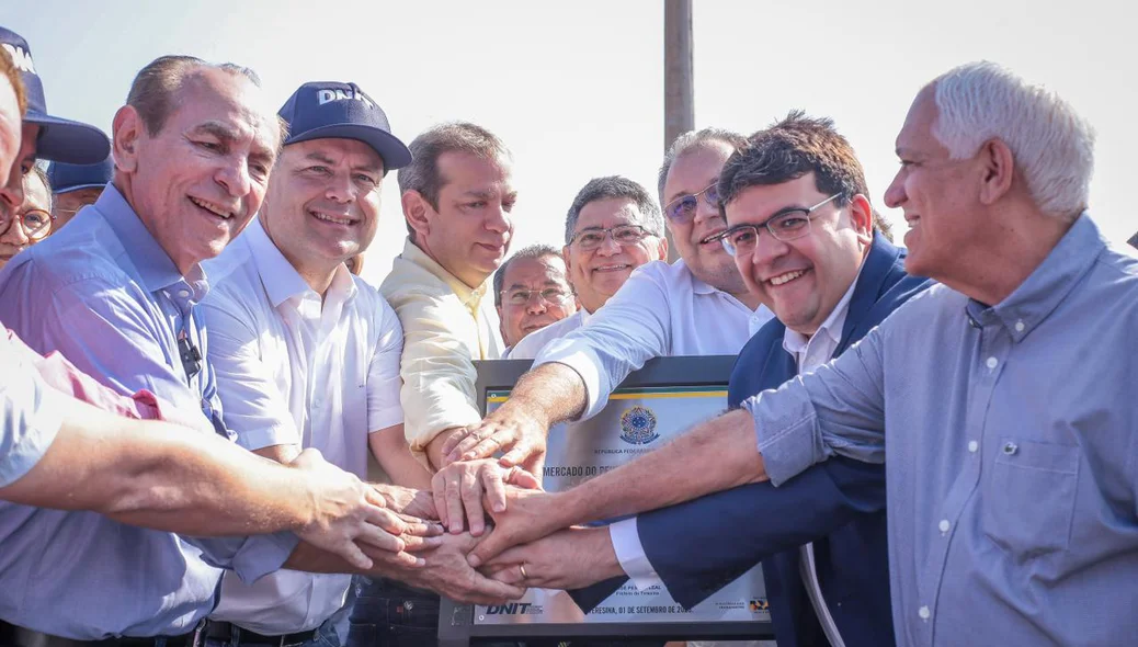 Rafael Fonteles e ministro Renan Filho inauguram viaduto do Mercado do Peixe