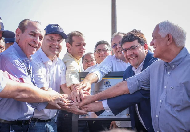 Rafael Fonteles e ministro Renan Filho inauguram viaduto do Mercado do Peixe