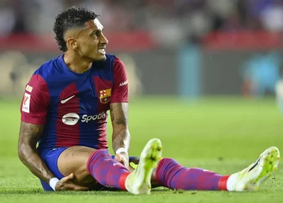 Raohinha sentiu a lesão aos 33 minutos e foi substituído