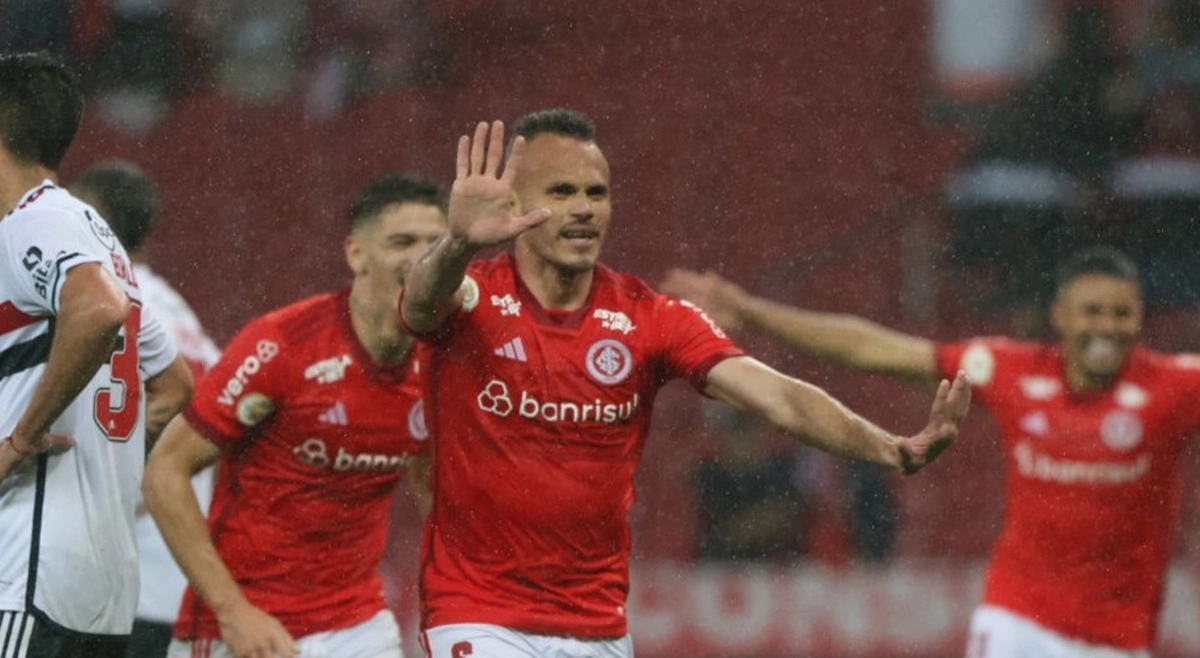 Renê marcou o gol da virada do Internacional em cima do São Paulo