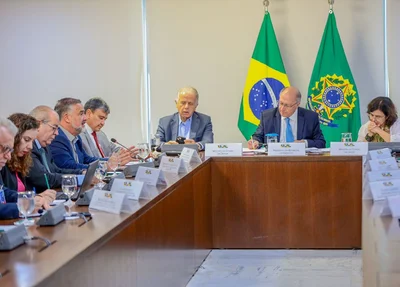 Reunião da comitiva do governo federal para planejar as medidas emergenciais  em apoio ao RS