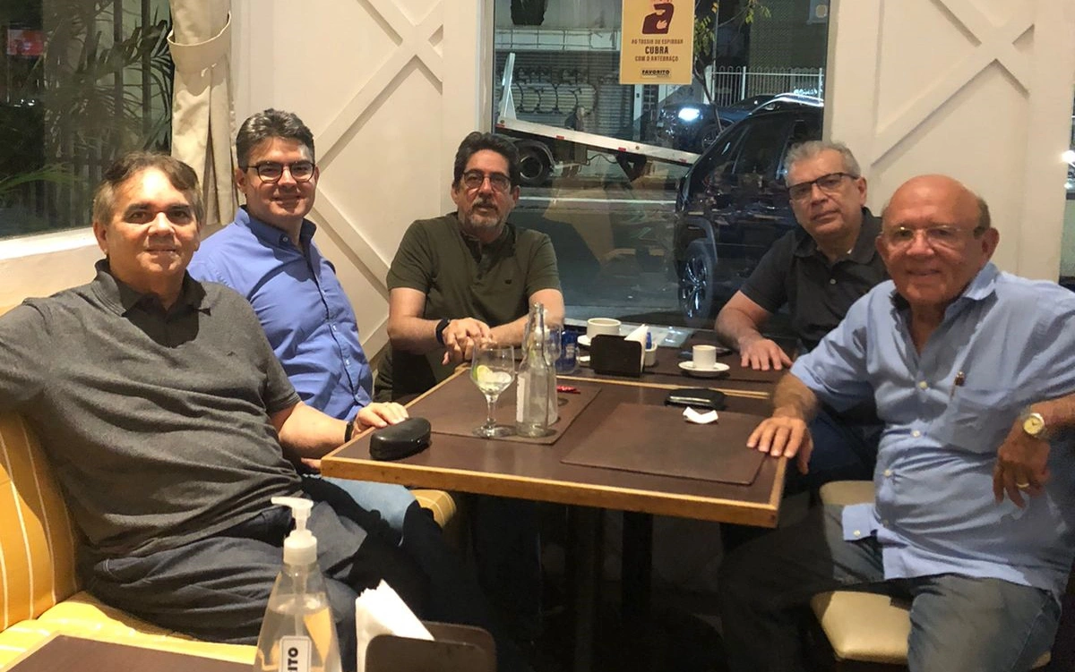 Reunião de JVC com líderes tucanos
