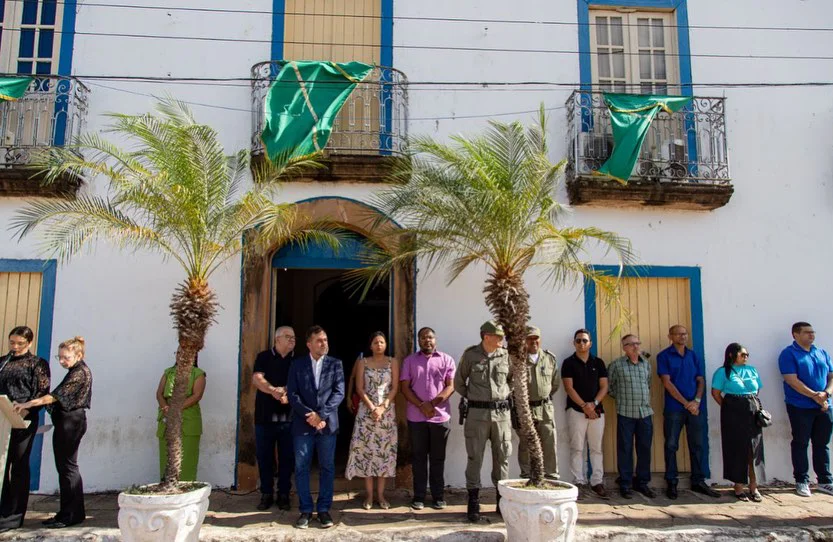 Secretários municipais, vereadores e representantes de diversas entidades no evento