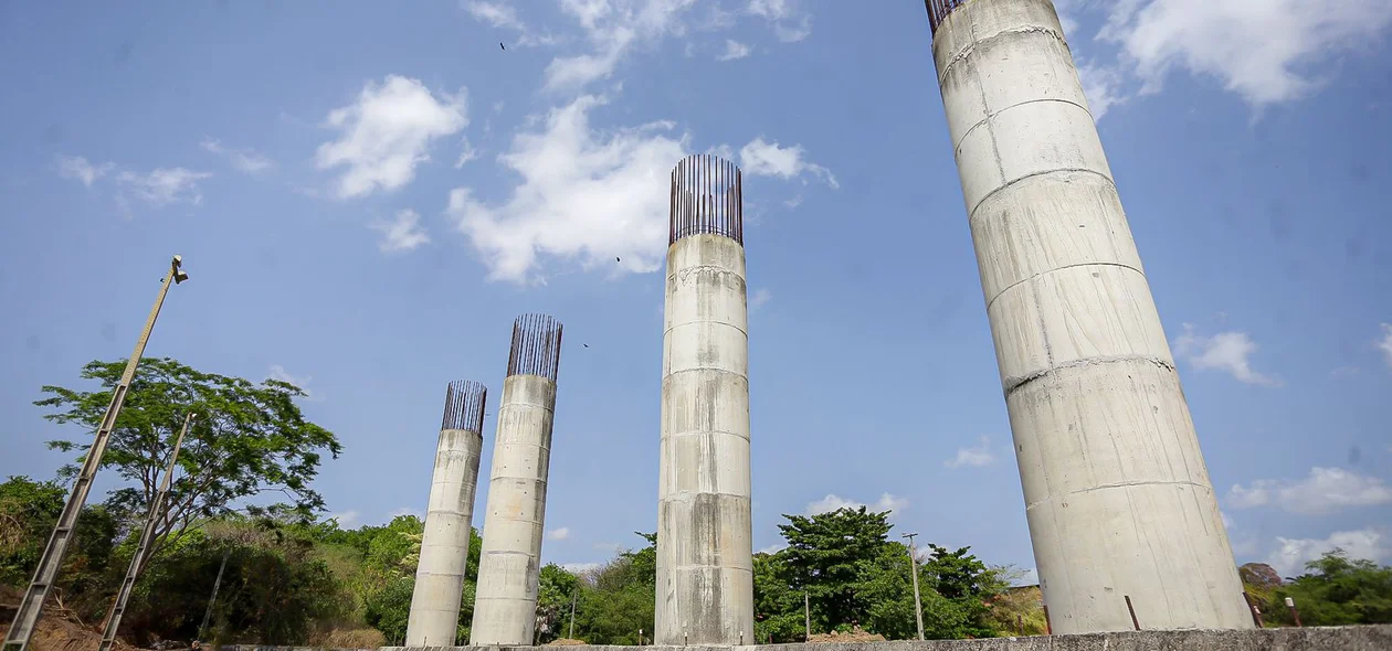 Torres de estrutura da Ponte da UFPI estão inacabadas