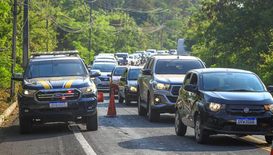 Trânsito ficou bastante congestionado