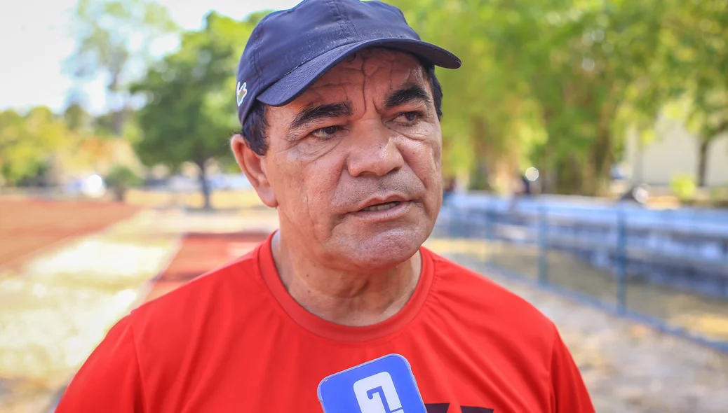 Treinador Edmilson Santos