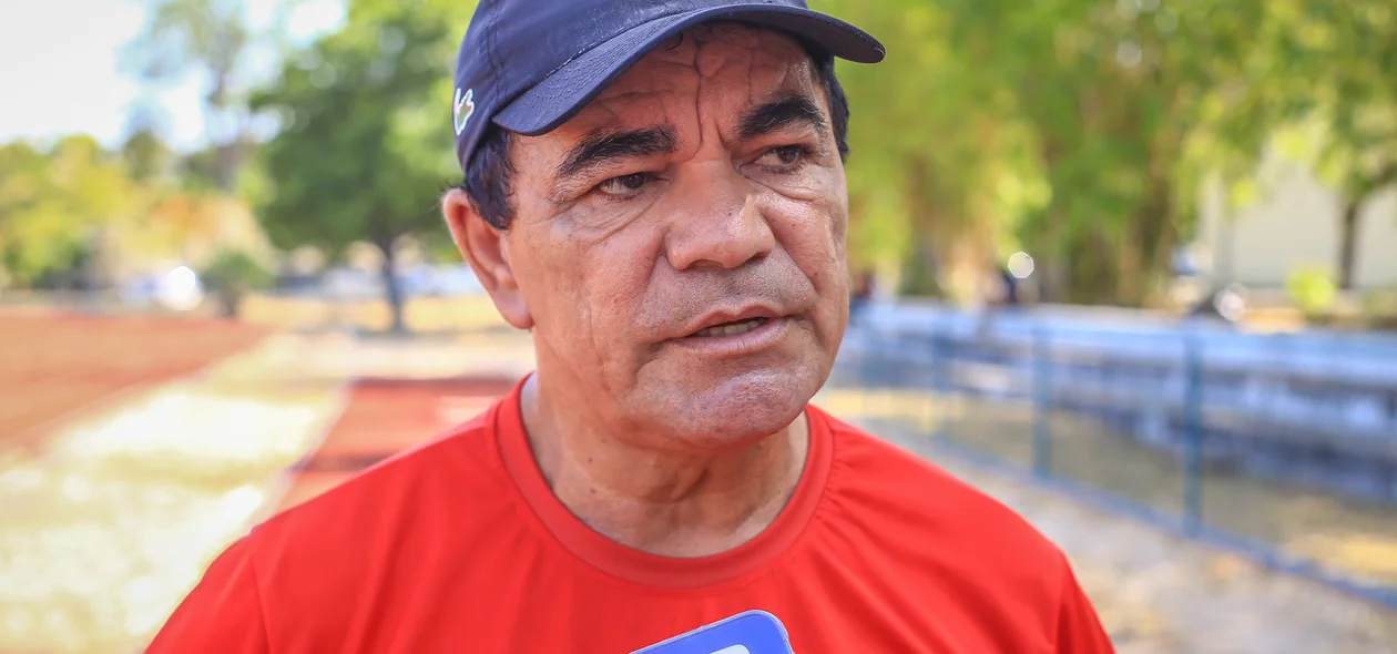 Treinador Edmilson Santos