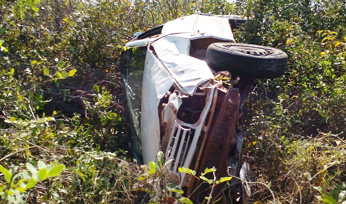 Veículo capota e deixa um morto em Buriti dos Lopes