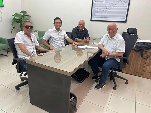 Vereador Ricardo Veras em reunião com membros do PSD, como deputado Júlio César
