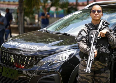 Viaturas da Polícia Penal