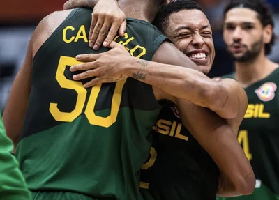 Yago e Bruno comemoram vitória