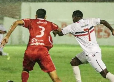 4 de Julho e River se enfrentaram na noite deste sábado (27)