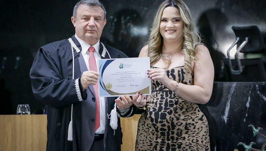 A solenidade aconteceu nesta segunda-feira (22)