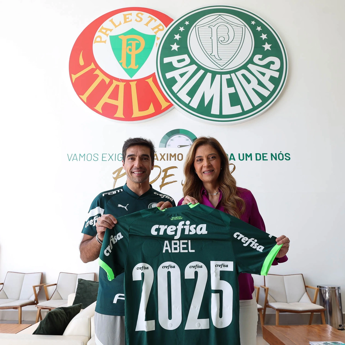Abel e Palmeiras renovam até 2025