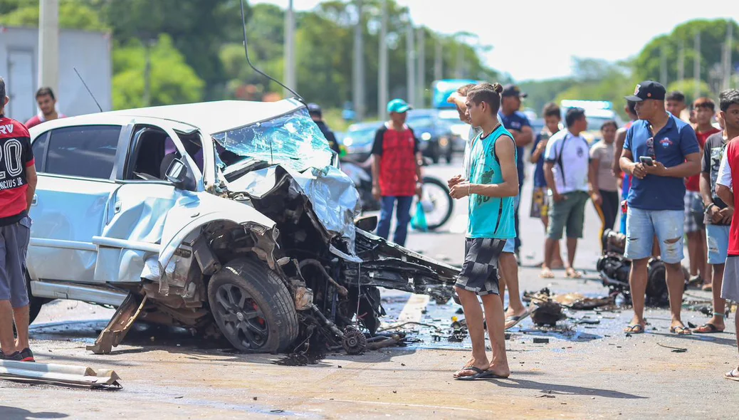 Acidente em frente ao Parque de Exposições