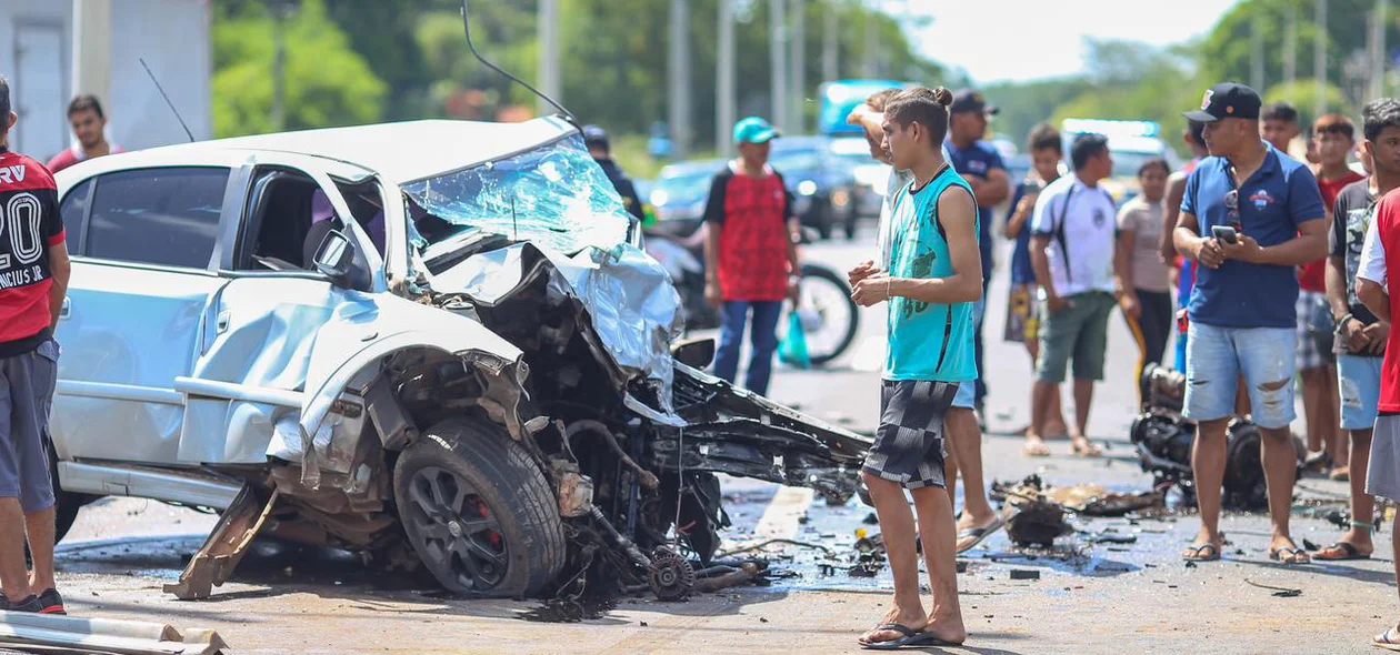 Acidente em frente ao Parque de Exposições