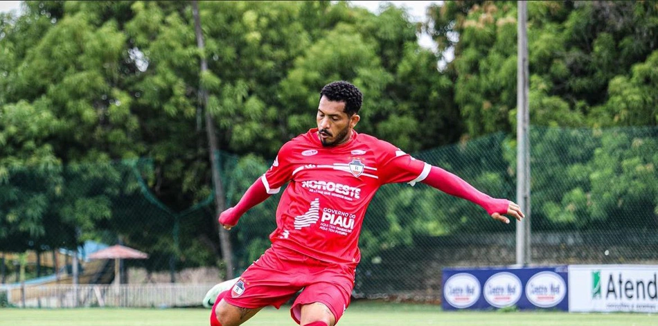 André Penalva deixa River e assina com Sergipe