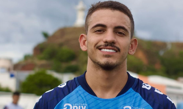 Andrey Rodrigues, meia do Oeirense