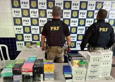Apreensão de 120 cigarros eletrônicos e 424 telas de celulares sem nota fiscal