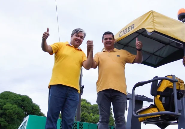 Asfaltamento de ruas em Lagoa de São Francisco