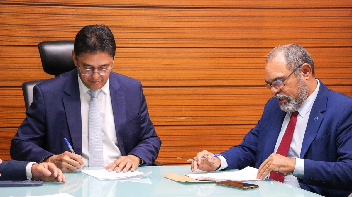 Assinatura do contrato de cessão