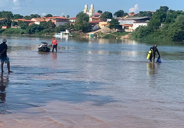Buscas por corpo no Rio Parnaíba em São Francisco do Maranhão