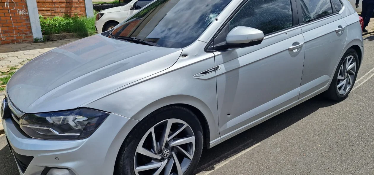 Carro modelo Volkswagem Polo envolvido na ocorrência