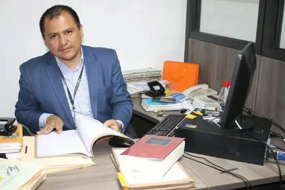 César Suárez, procurador que investigava invasão de TV no Equador