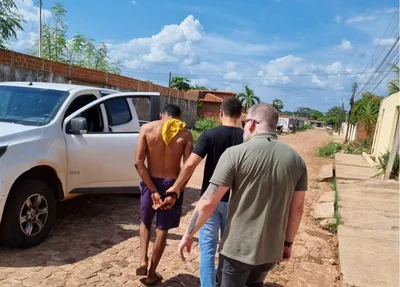 Condução do acusado pelos policiais civis de José de Freitas