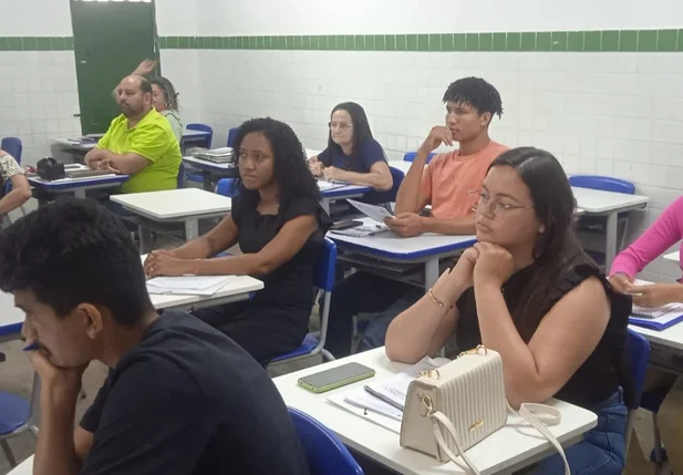 Conselheiros Tutelares de Esperantina participam de capacitação