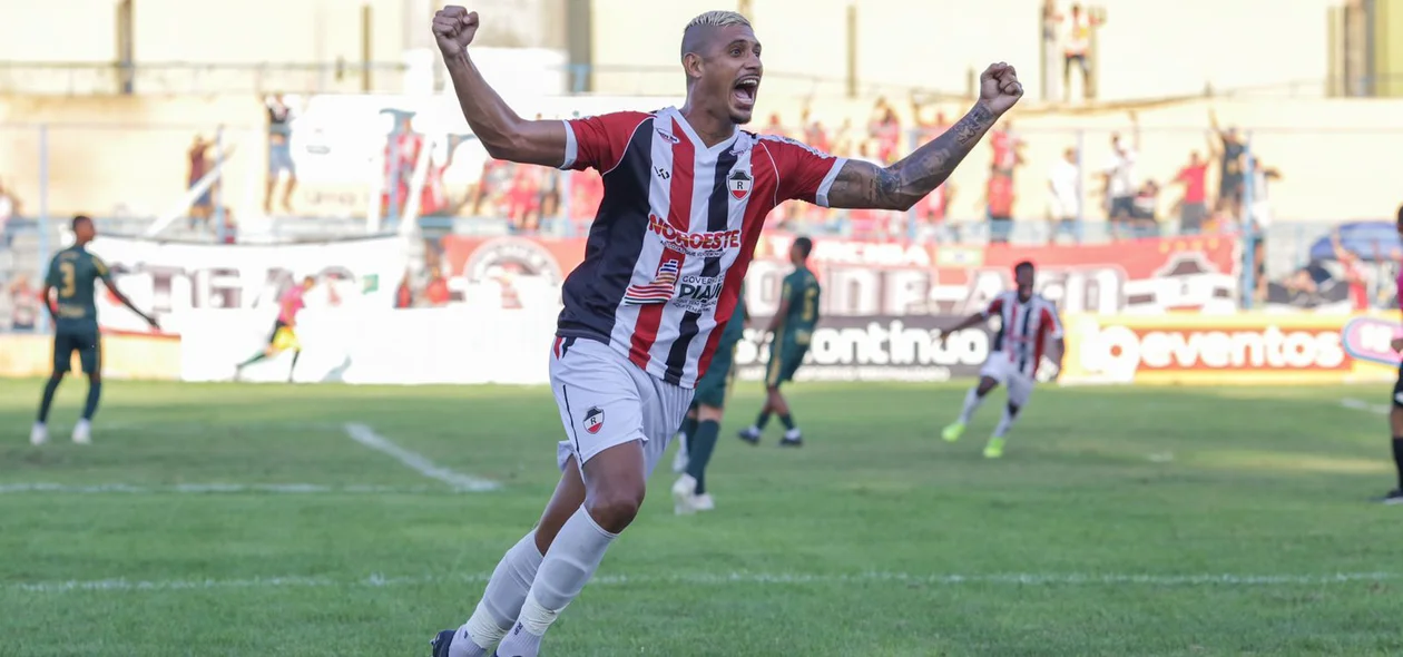 Crislan comemora gol do River no jogo