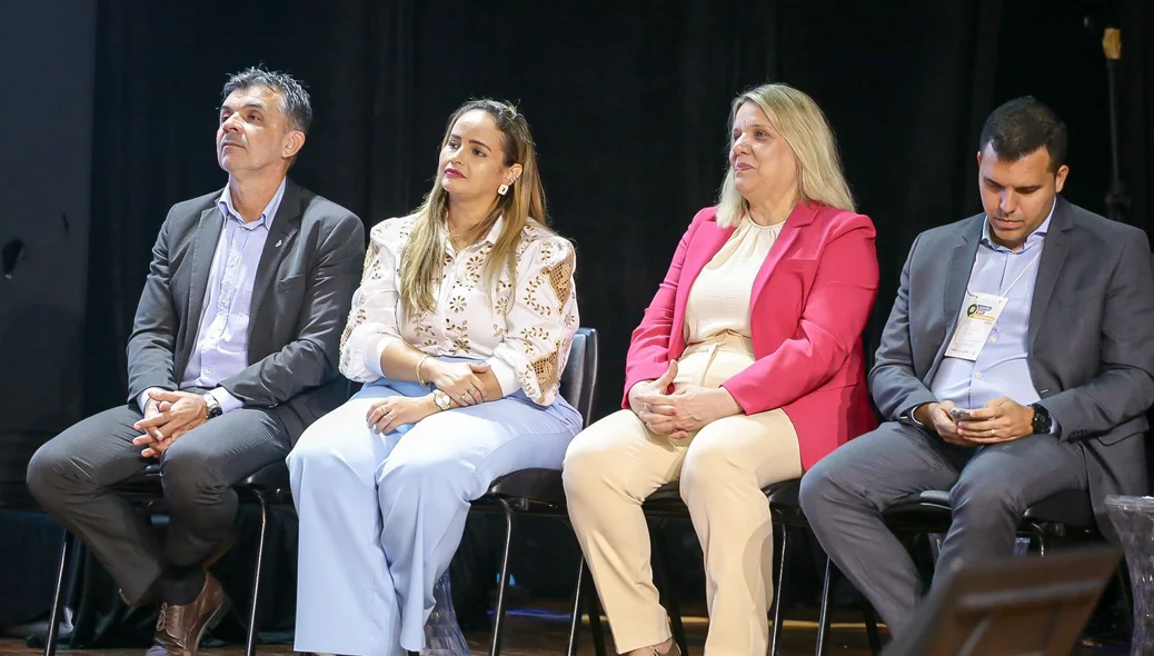 Evento contou com superintendentes da Seduc